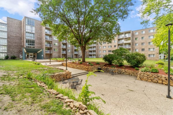 River Bluff Apartments property